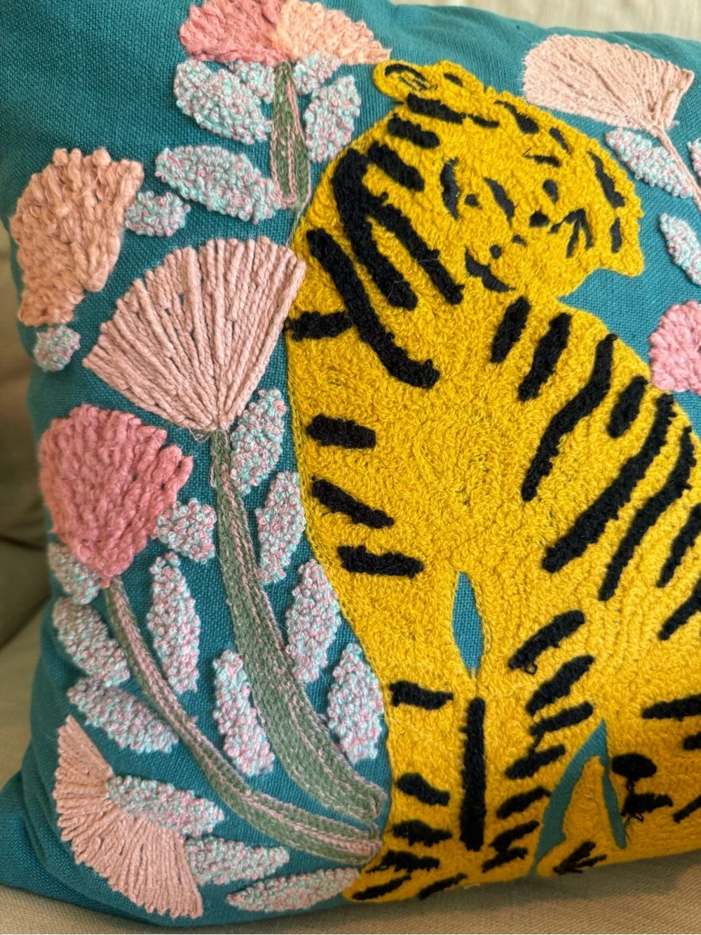 Set of 2 Hand Tufted Tiger Throw Pillows Safari Animal Mustard Cotton 18x18 New